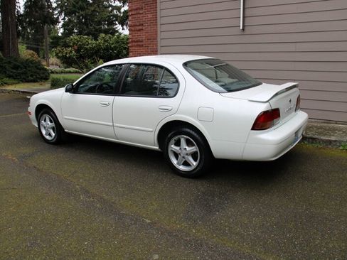 Used 1999 Nissan Maxima SE FWD image 4
