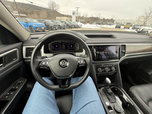 Used 2019 Volkswagen Atlas SEL Premium image 12