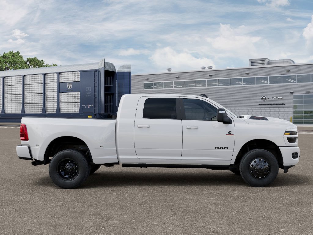 New 2027 RAM 3500 Laramie AWD/4WD image 21