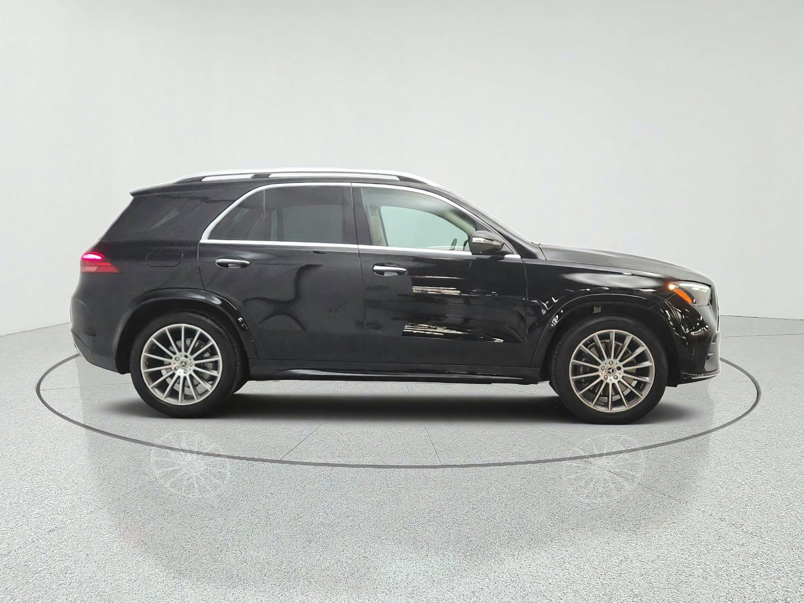 Certified 2024 Mercedes-Benz GLE 350 4MATIC image 4