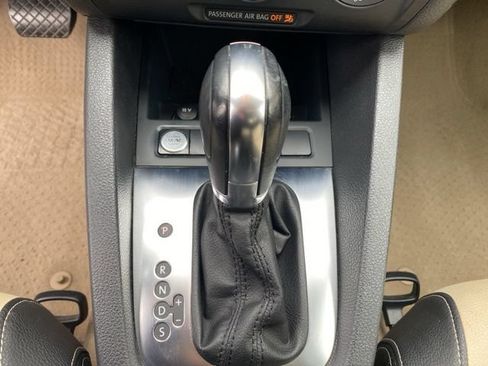 Used 2012 Volkswagen Jetta SEL FWD image 15