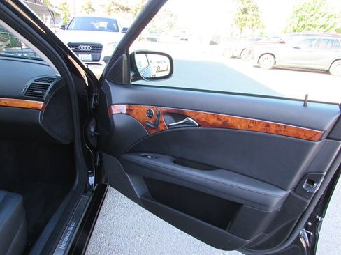 Used 2009 Mercedes-Benz E 350 4MATIC Sedan image 22