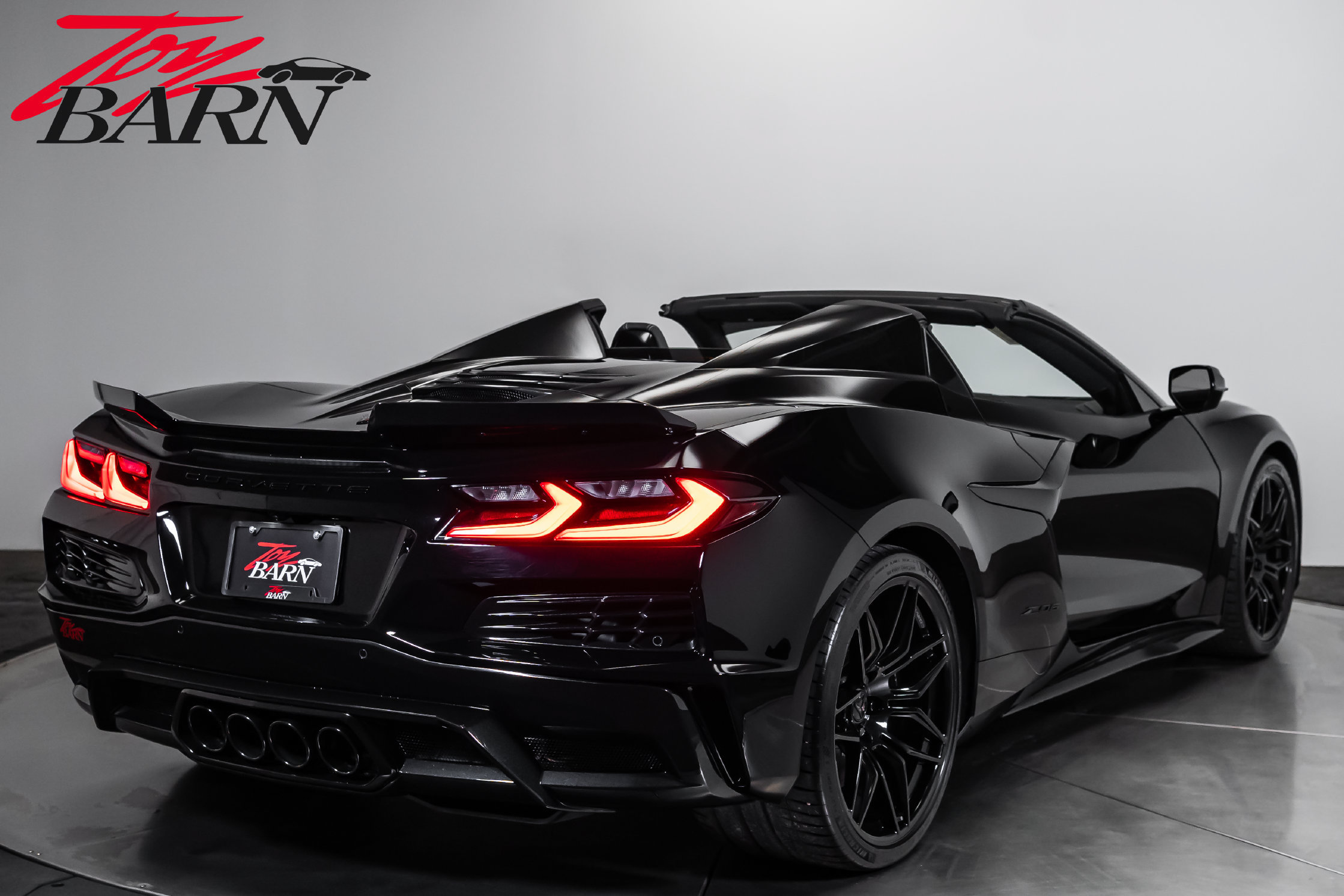 Used 2026 Chevrolet Corvette Z06 w/ Stealth Interior Trim Package RWD image 5