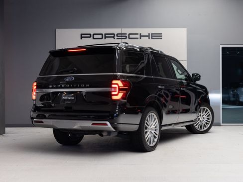 Used 2023 Ford Expedition Platinum AWD/4WD image 7