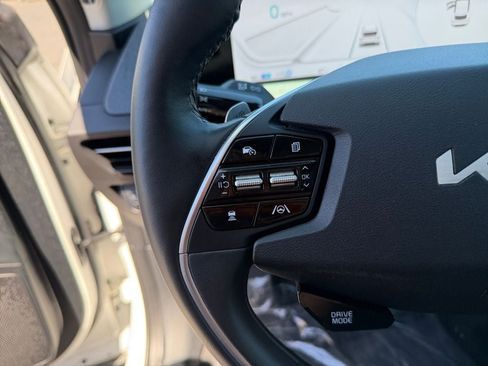 Used 2024 Kia EV6 Light AWD/4WD image 15