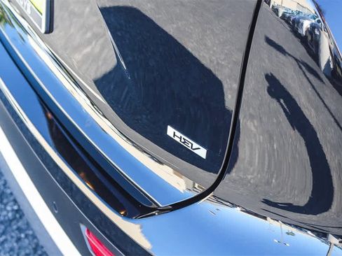 Used 2023 Kia Niro EX image 12