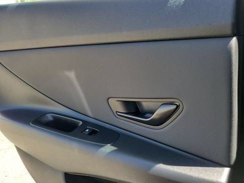 New 2026 Hyundai Elantra SEL Sport FWD image 23