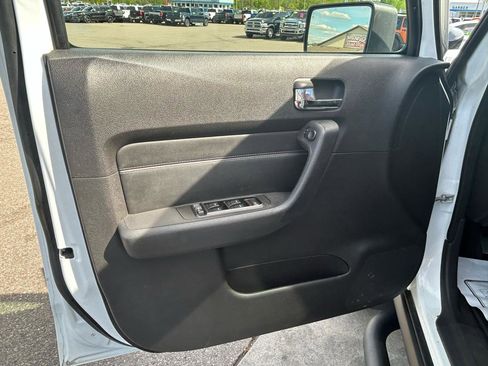 Used 2006 HUMMER H3 AWD/4WD image 14