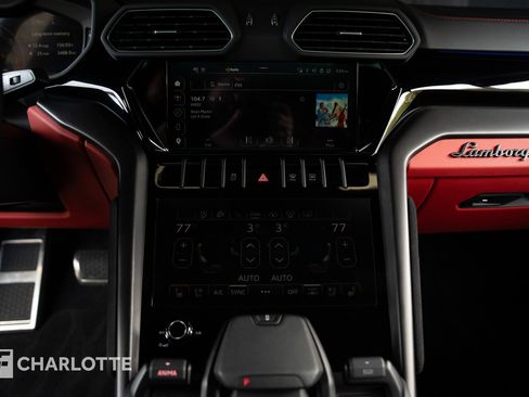 Used 2024 Lamborghini Urus S image 28
