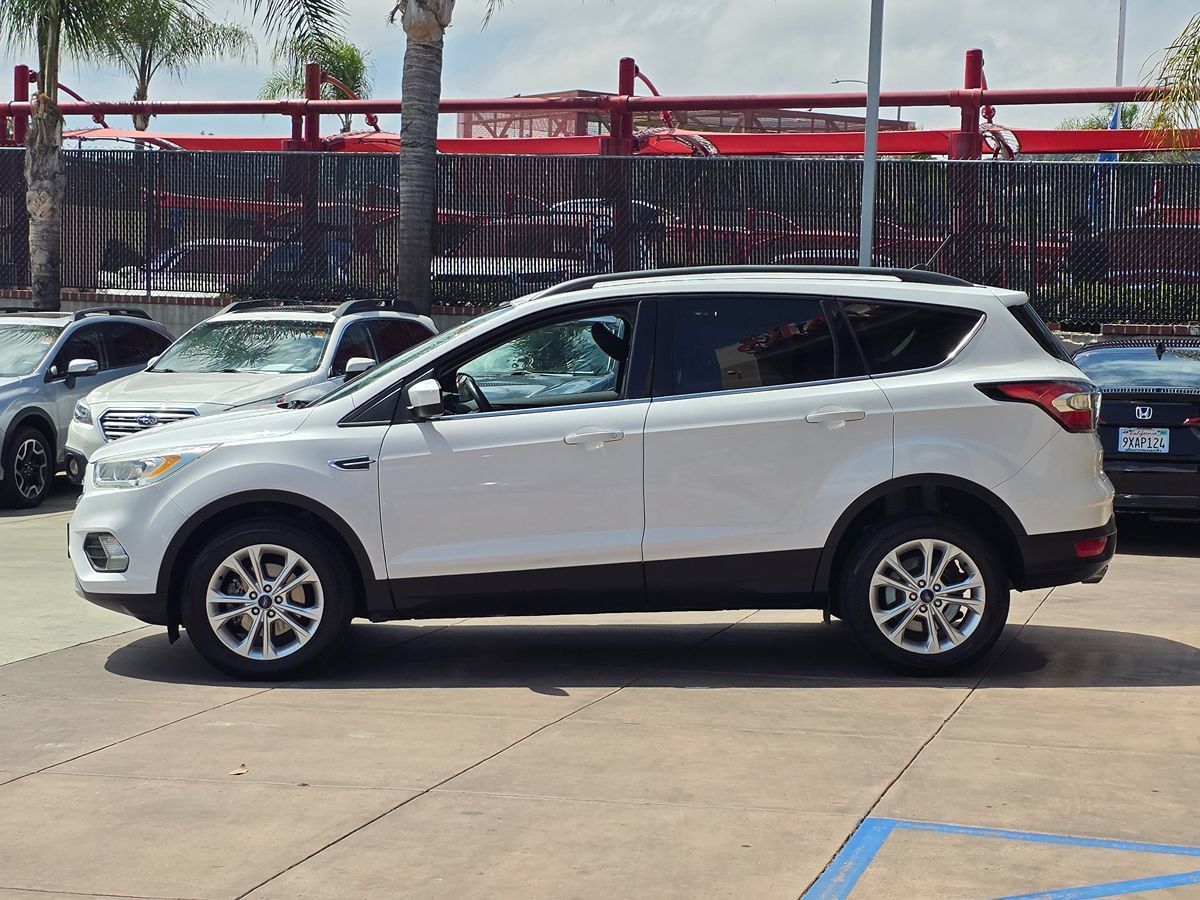 Used 2018 Ford Escape SEL FWD image 9