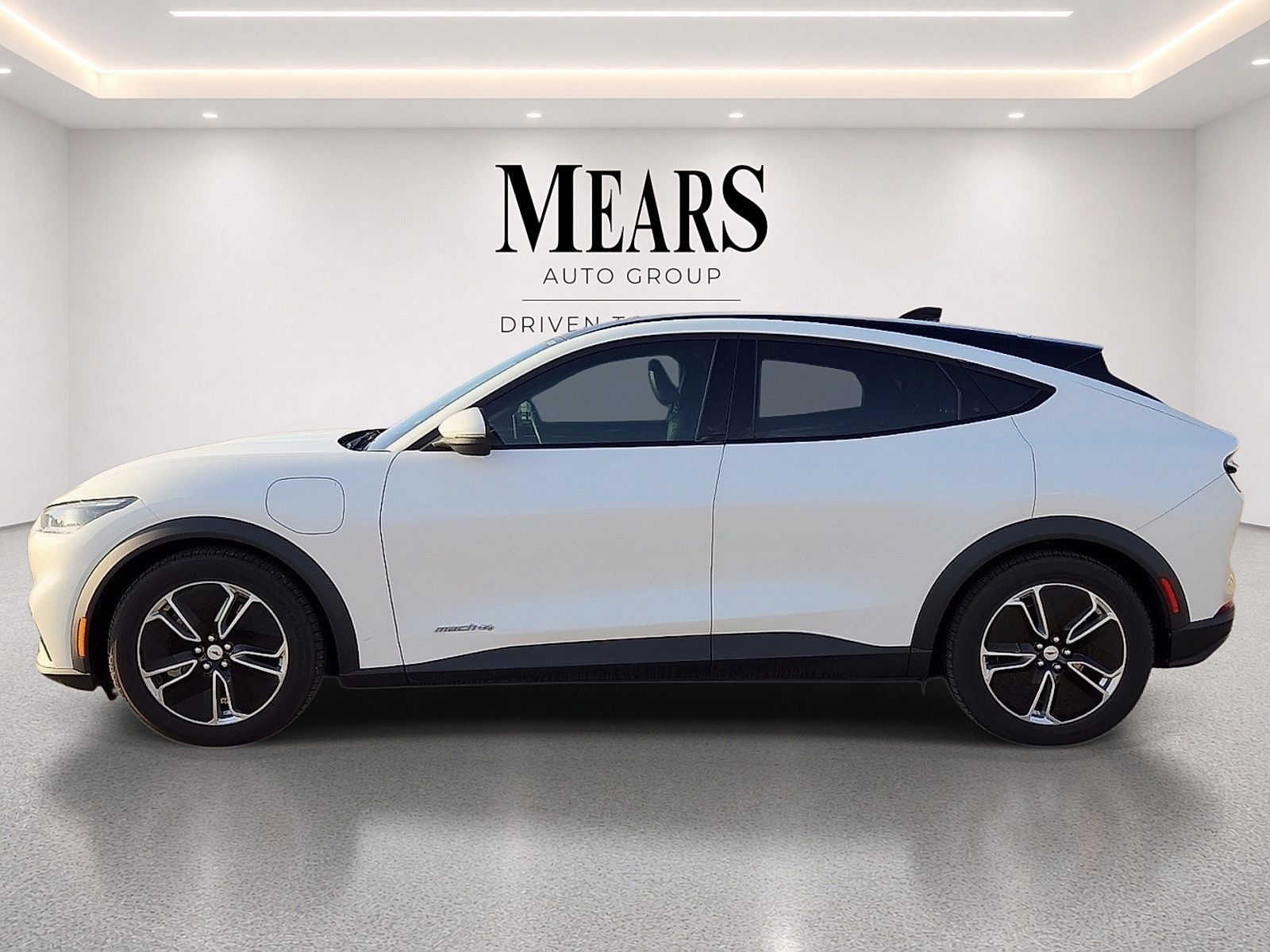 Used 2021 Ford Mustang Mach-E Select w/ Comfort/Appearance Package AWD/4WD image 2