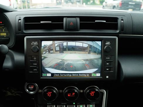 Used 2024 Toyota GR86 RWD image 39