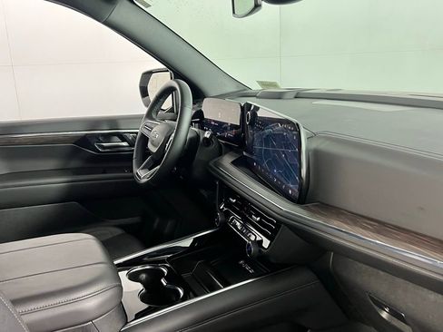 Used 2025 Chevrolet Tahoe Z71 image 31