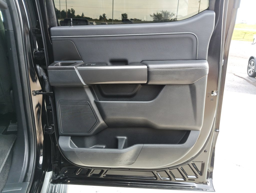 Used 2024 Ford F150 XLT w/ XLT Black Appearance Package AWD/4WD image 15