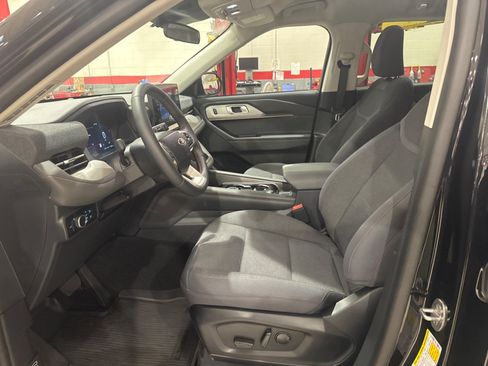 Used 2026 Ford Explorer Active RWD image 60