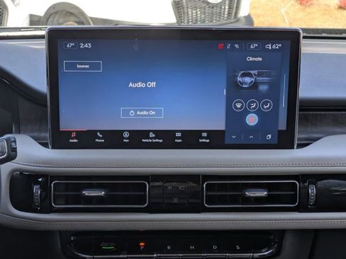 Certified 2022 Lincoln Nautilus Reserve image 17