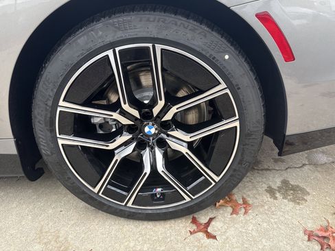 New 2026 BMW 750e xDrive image 30