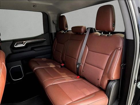 Used 2023 Chevrolet Silverado 1500 LT image 28