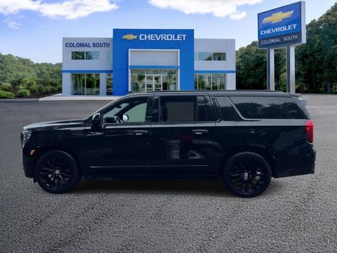 Certified 2023 GMC Yukon XL Denali w/ Denali Reserve Package AWD/4WD image 3