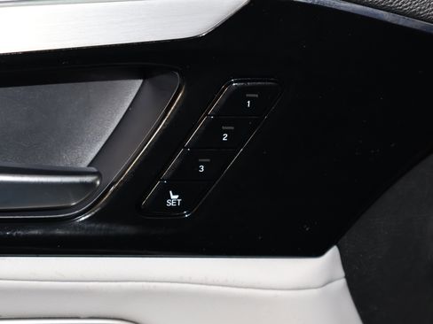 Certified 2024 Acura MDX w/Technology Package image 33