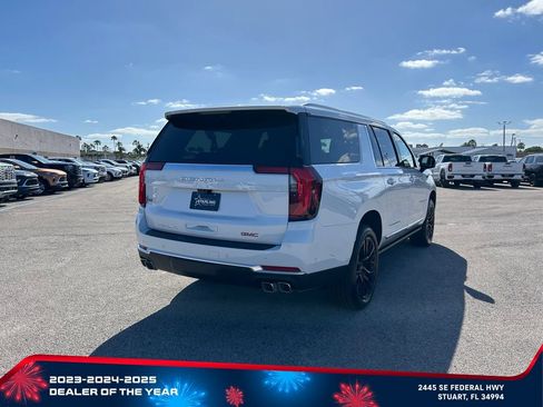 New 2026 GMC Yukon XL Denali w/ Denali Reserve Package AWD/4WD image 5