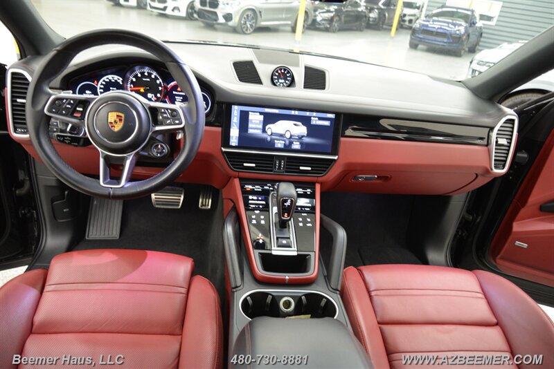 Used 2021 Porsche Cayenne S AWD/4WD image 19