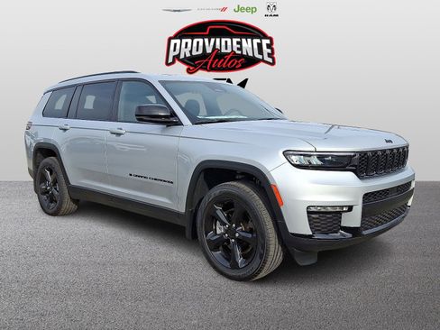 New 2025 Jeep Grand Cherokee L Limited w/ Black Appearance Package image 1