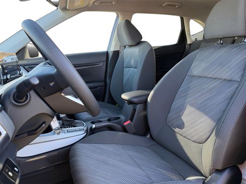New 2026 Kia Seltos LX image 9