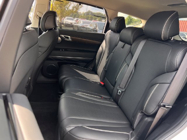 Used 2025 Genesis GV80 3.5T Advanced AWD/4WD image 19