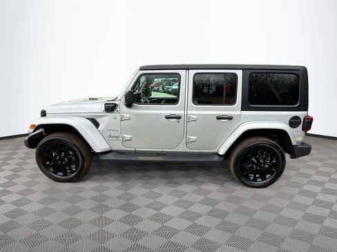 Used 2023 Jeep Wrangler Unlimited Sahara w/ Cold Weather Group image 9