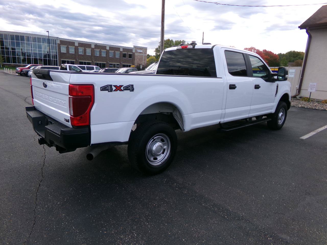Used 2022 Ford F250 XL w/ Power Equipment Group AWD/4WD image 3