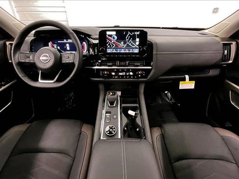 New 2025 Nissan Pathfinder Platinum w/ Lighting Package (N93) image 5