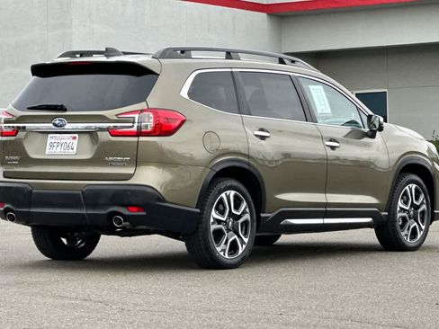 Used 2023 Subaru Ascent Touring image 2