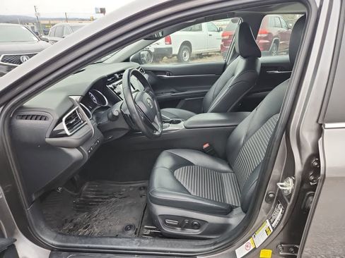 Used 2018 Toyota Camry SE image 15