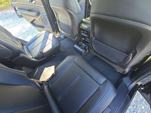 New 2025 Jeep Grand Cherokee L Limited w/ Black Appearance Package AWD/4WD image 12