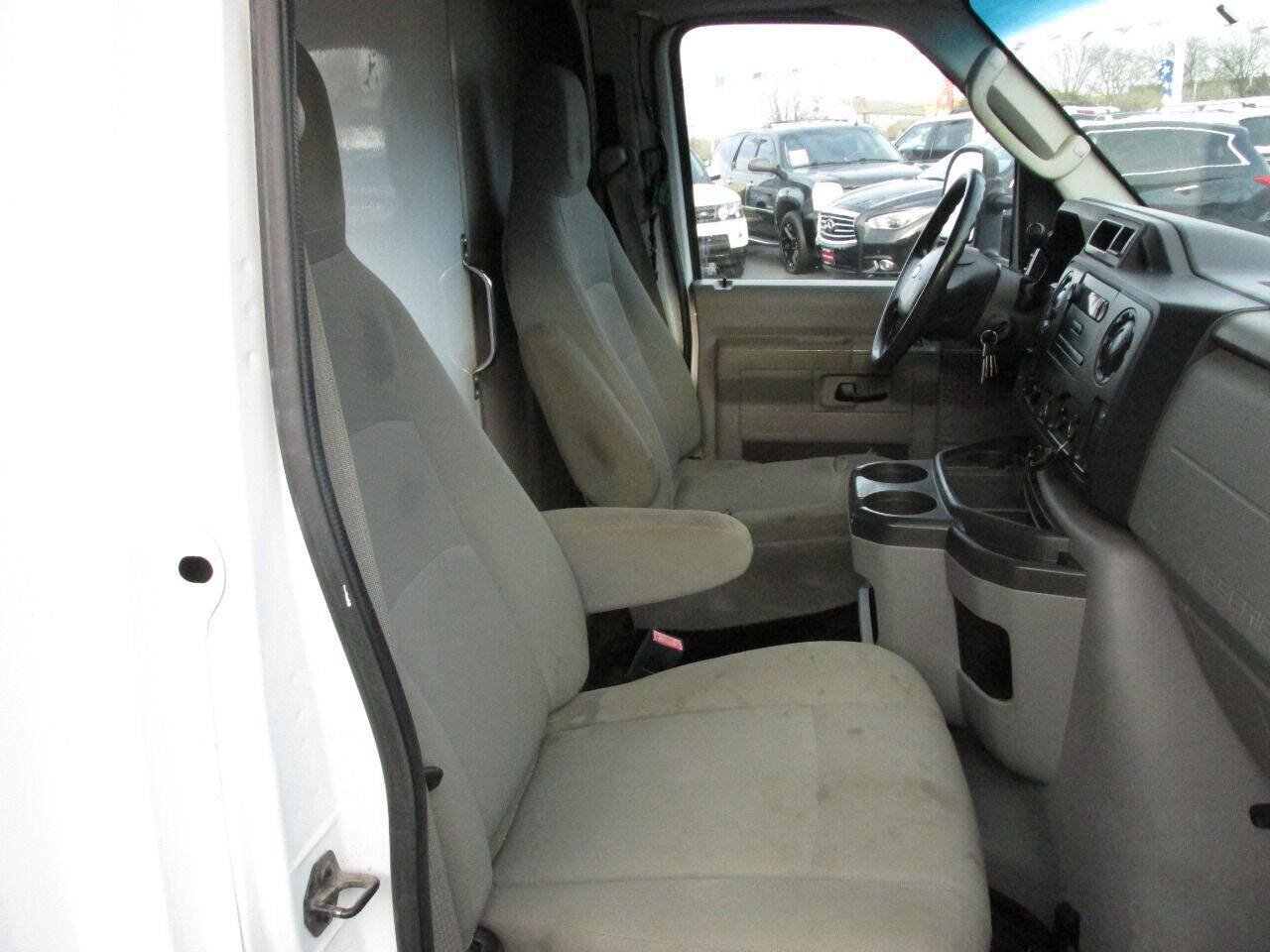 Used 2012 Ford E-350 and Econoline 350 Super Duty w/ PWR Locks & Windows Group RWD image 6