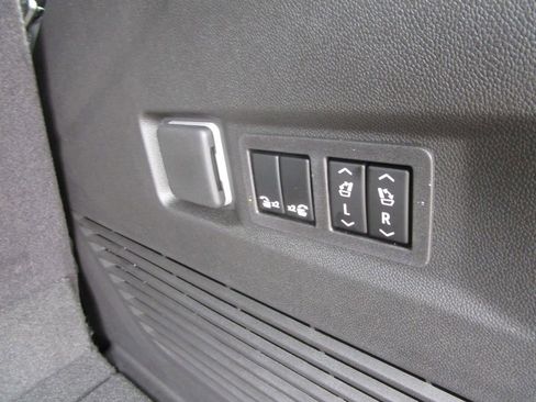 New 2026 GMC Yukon Elevation w/ Elevation Premium Package RWD image 13