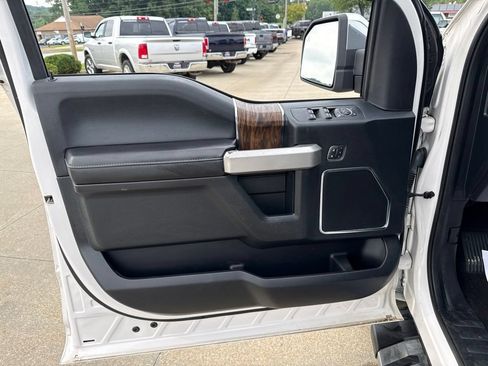 Used 2019 Ford F150 Lariat w/ Equipment Group 502A Luxury AWD/4WD image 23
