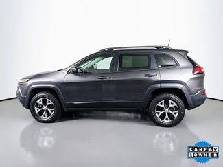 Used 2018 Jeep Cherokee Trailhawk video 4