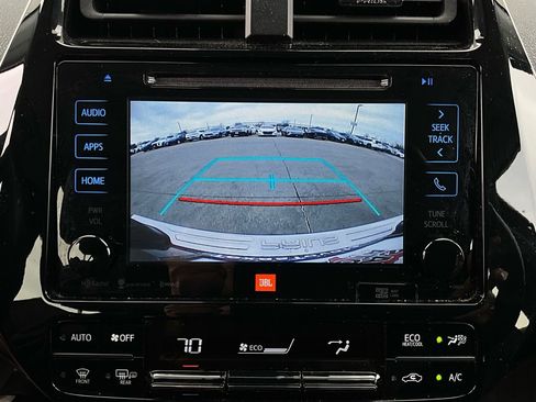 Used 2017 Toyota Prius Four w/ Premium Convenience Package image 31