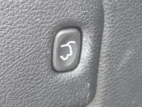 Used 2018 Jeep Grand Cherokee Altitude AWD/4WD image 34