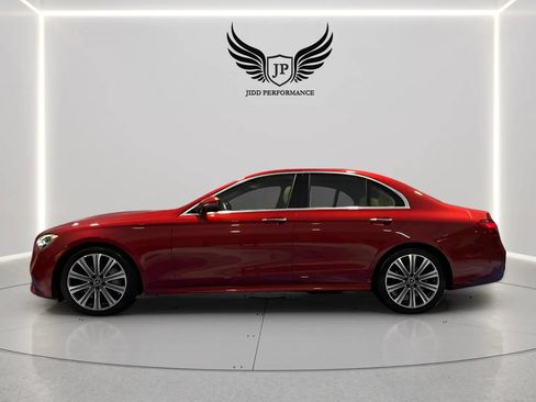 Used 2021 Mercedes-Benz E 350 Sedan image 4