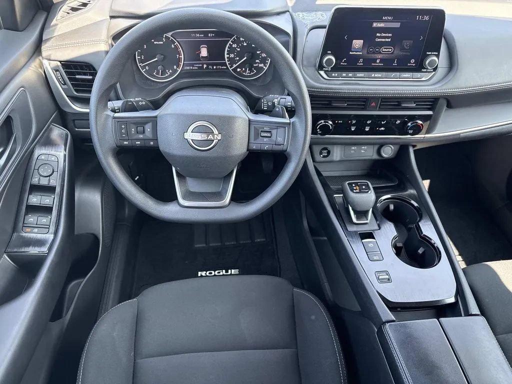 Used 2025 Nissan Rogue S FWD image 12