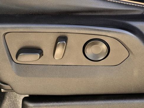 Used 2022 GMC Yukon AT4 image 26