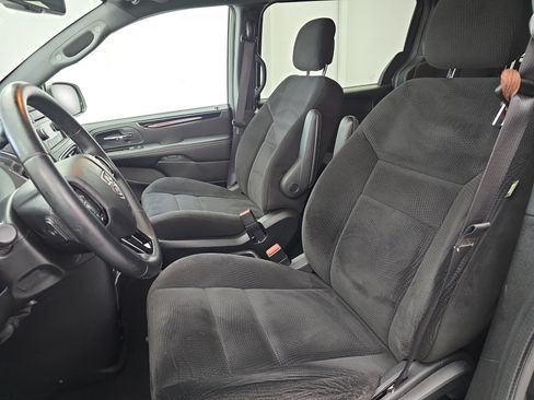 Used 2014 Dodge Grand Caravan SE FWD image 15