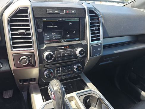 Used 2015 Ford F150 Lariat w/ Equipment Group 502A Luxury AWD/4WD image 4