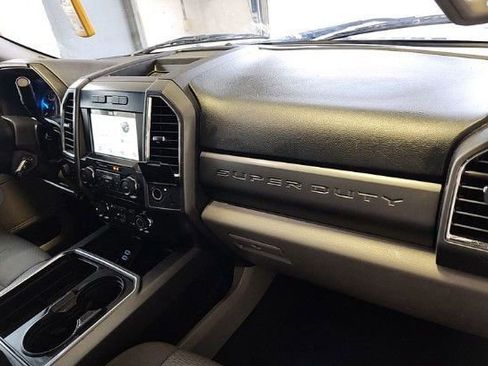 Used 2017 Ford F250 XLT w/ XLT Premium Package image 2