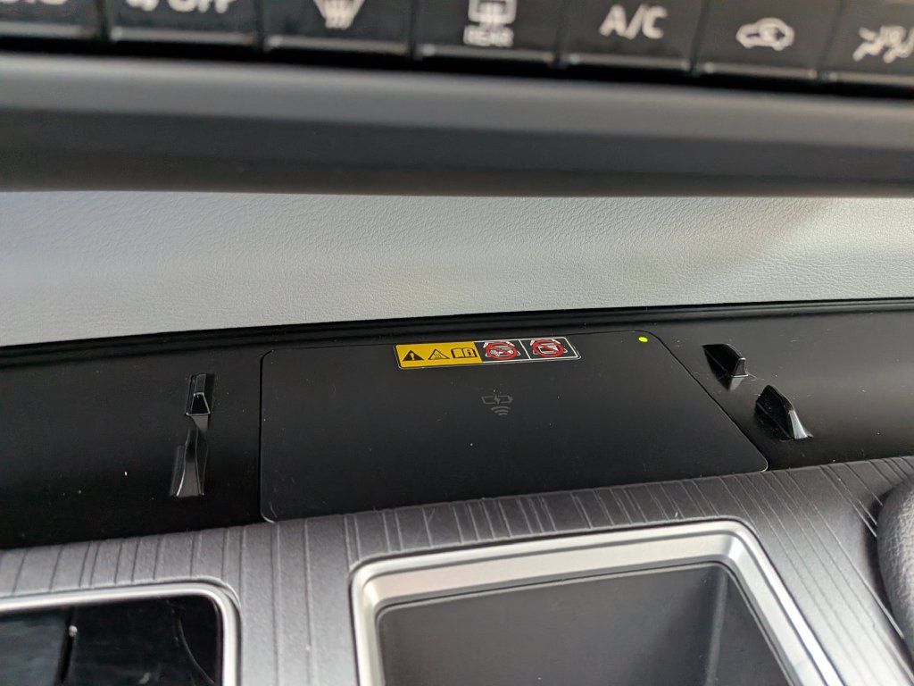Used 2026 Toyota Sienna XLE FWD image 17