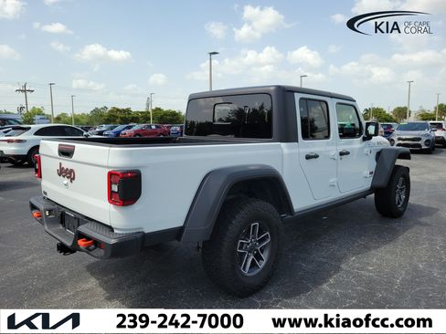 Used 2026 Jeep Gladiator Mojave AWD/4WD image 7