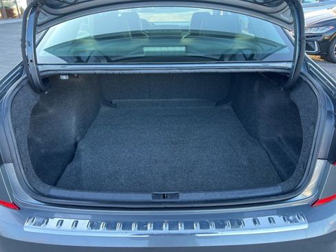 Used 2021 Volkswagen Passat 2.0T SE image 13